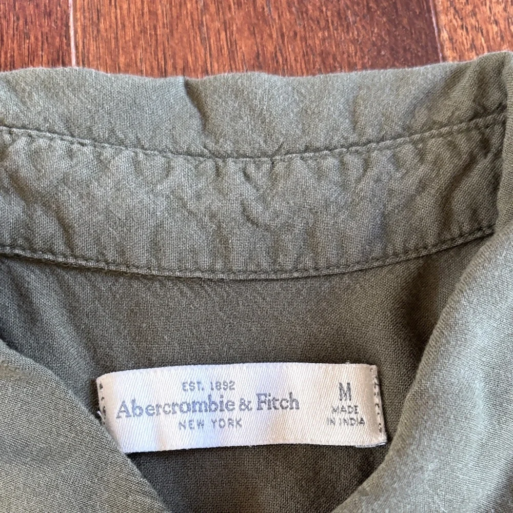 Abercrombie & Fitch Button-Down Shirt - Picture 4 of 7